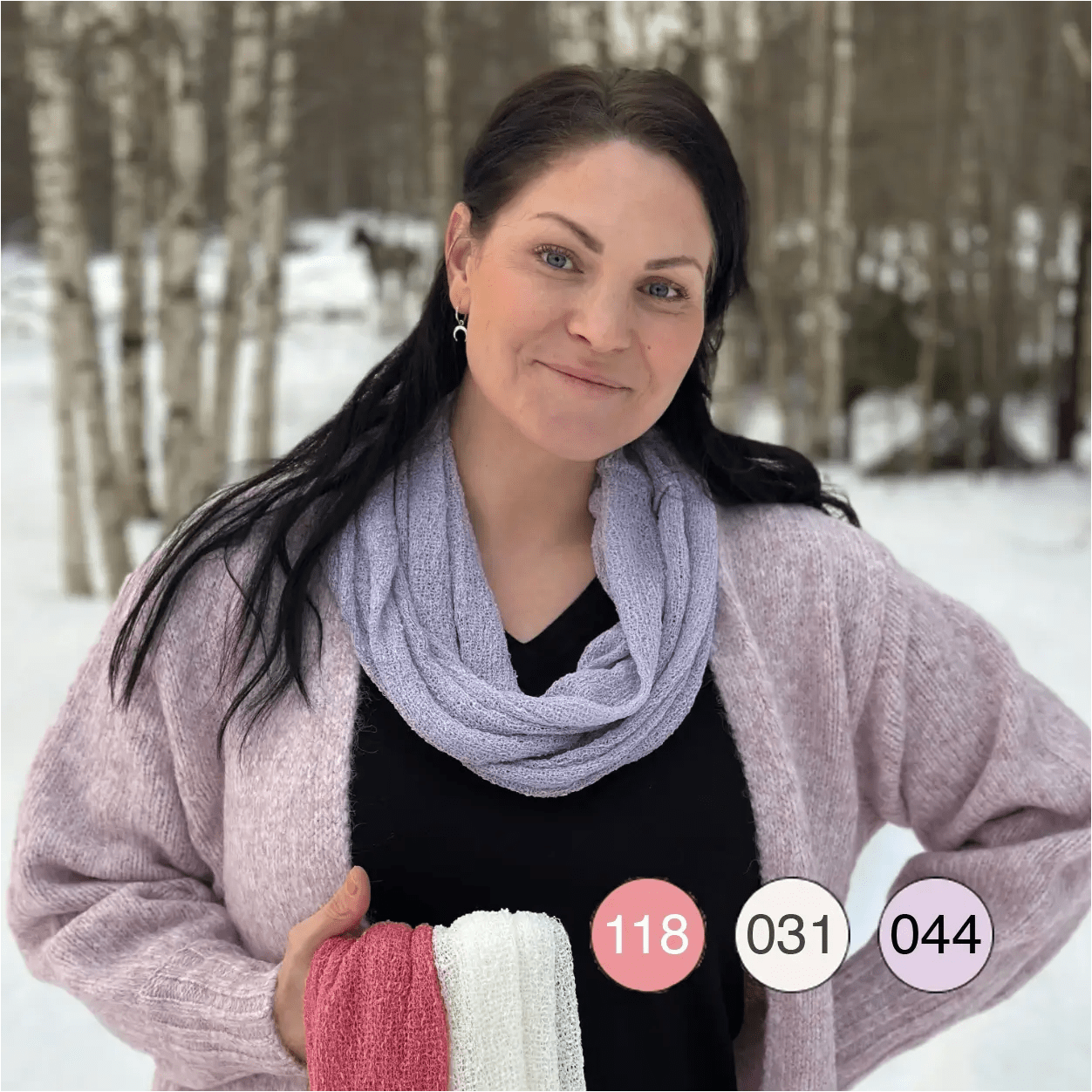 Två favoriter i garderoben: Almira sjalen och Sally tubsjal från Ulla Jacobsson Kläder!