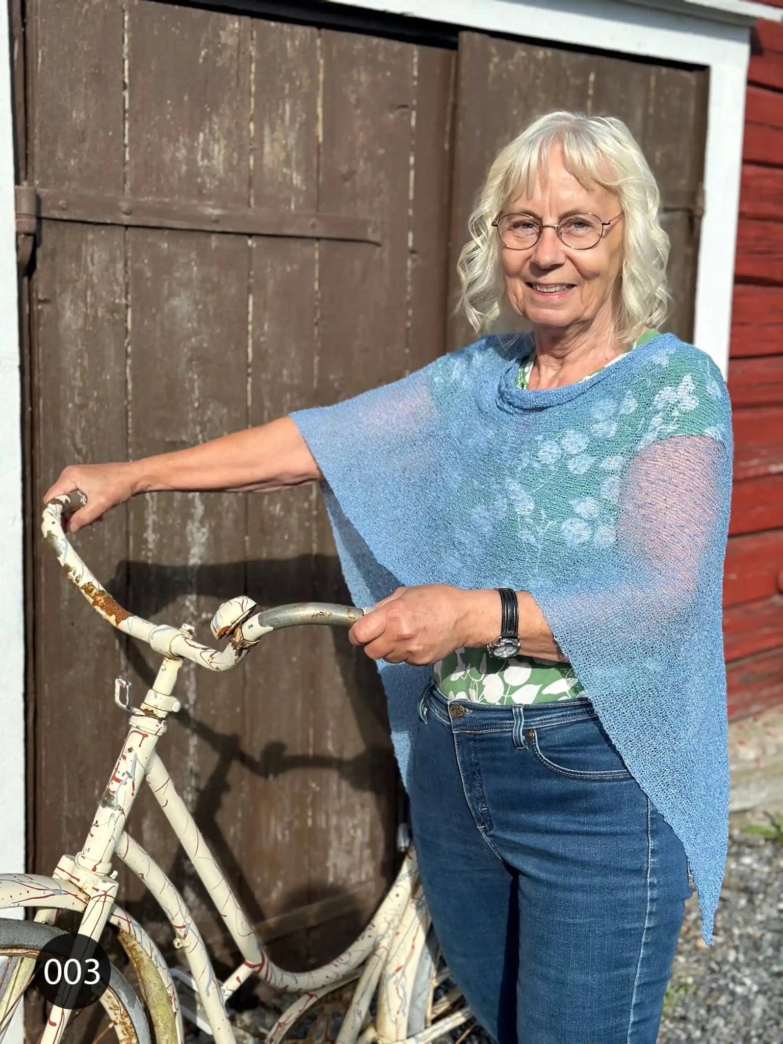 Ella Viitta – Suosittu ja ohutneulottu viitta monissa väreissä | Ulla Jacobsson Kläder