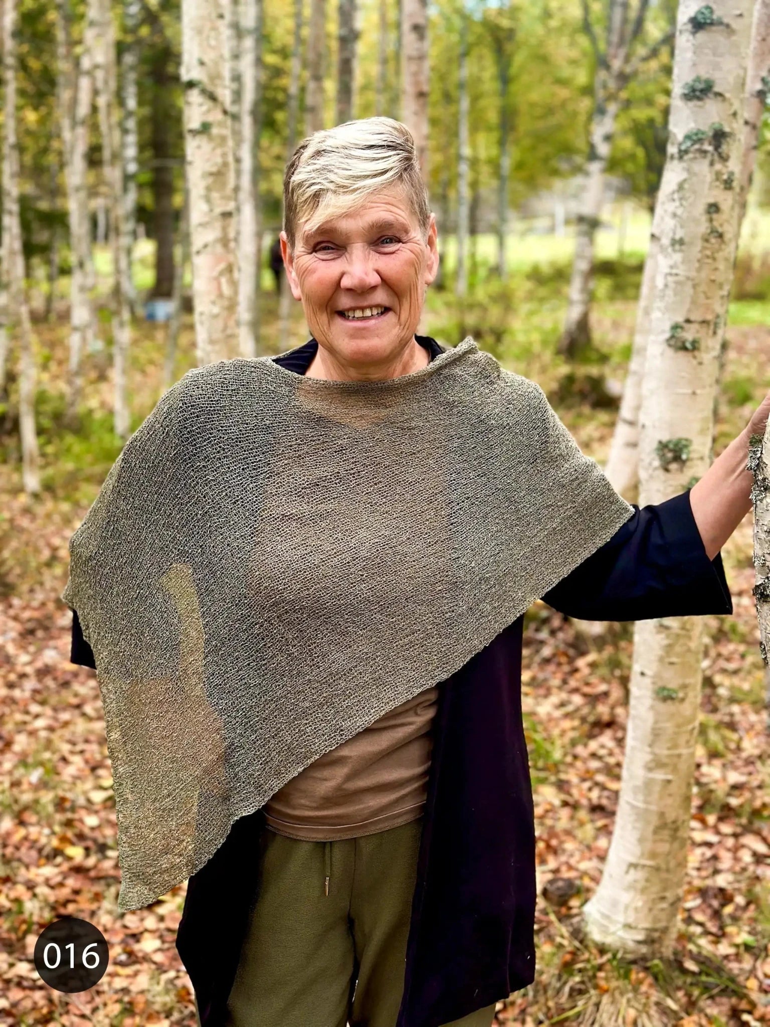 Ella Viitta – Suosittu ja ohutneulottu viitta monissa väreissä | Ulla Jacobsson Kläder