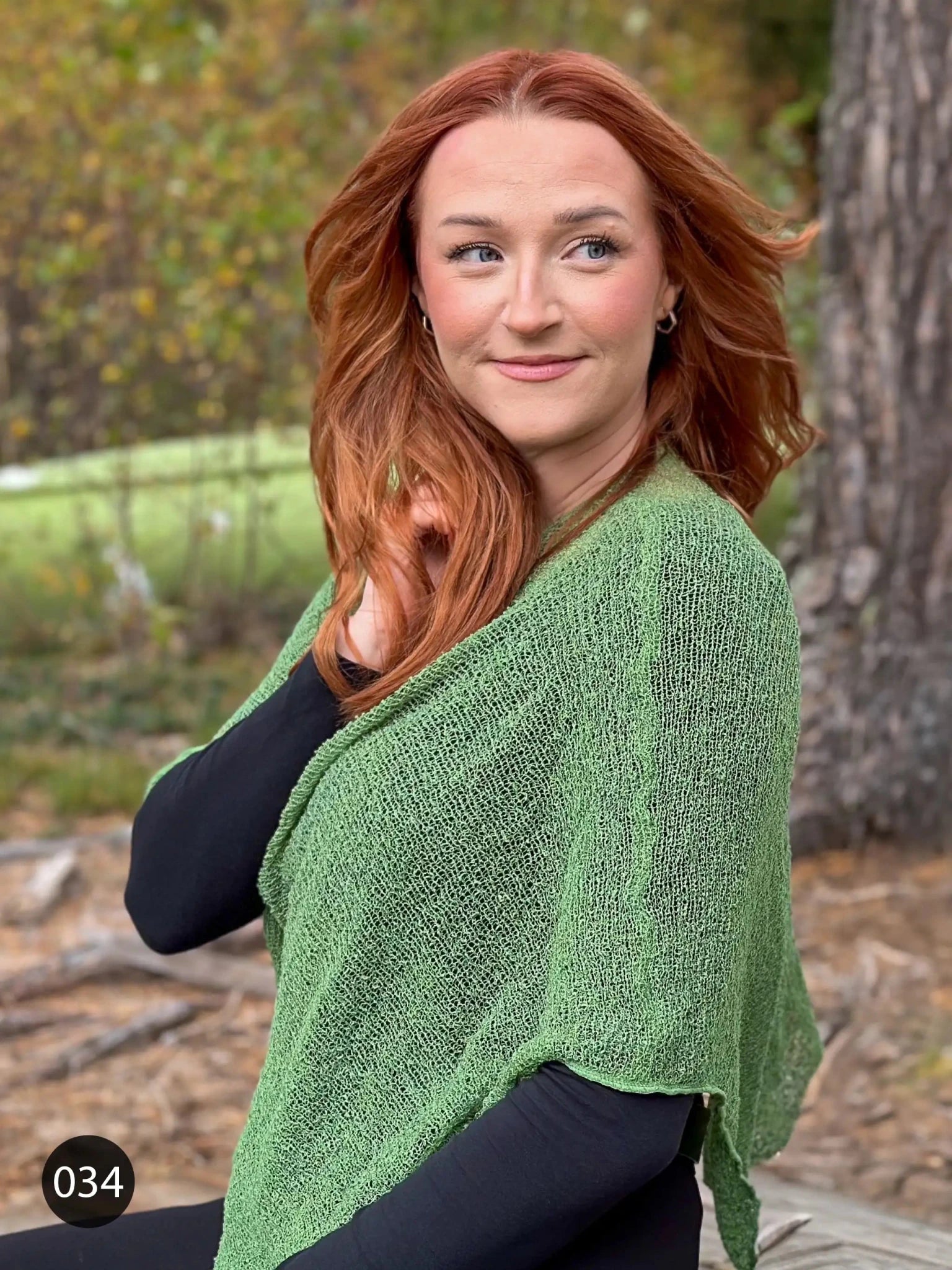 Ella Viitta – Suosittu ja ohutneulottu viitta monissa väreissä | Ulla Jacobsson Kläder