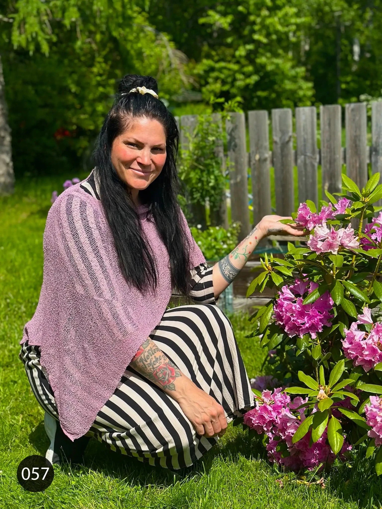 Ella Viitta – Suosittu ja ohutneulottu viitta monissa väreissä | Ulla Jacobsson Kläder