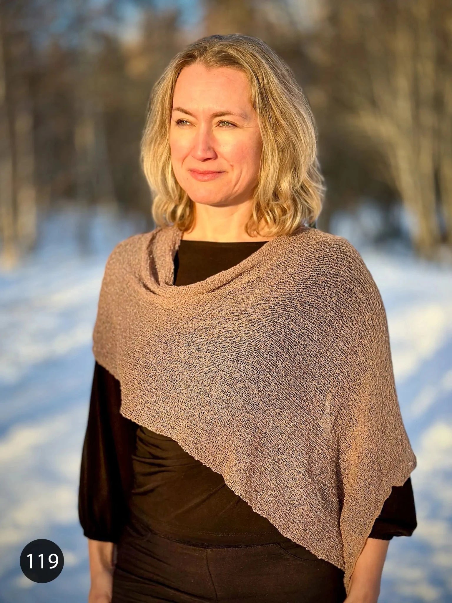 Ella Viitta – Suosittu ja ohutneulottu viitta monissa väreissä | Ulla Jacobsson Kläder