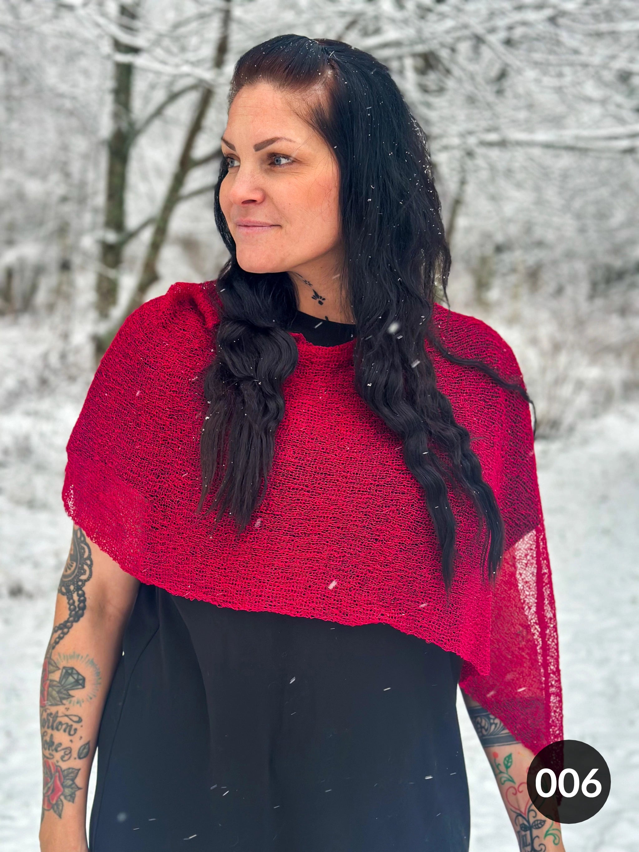 Ella Cape - Vår populära finstickade Cape i många färger | Ulla Jacobsson Kläder