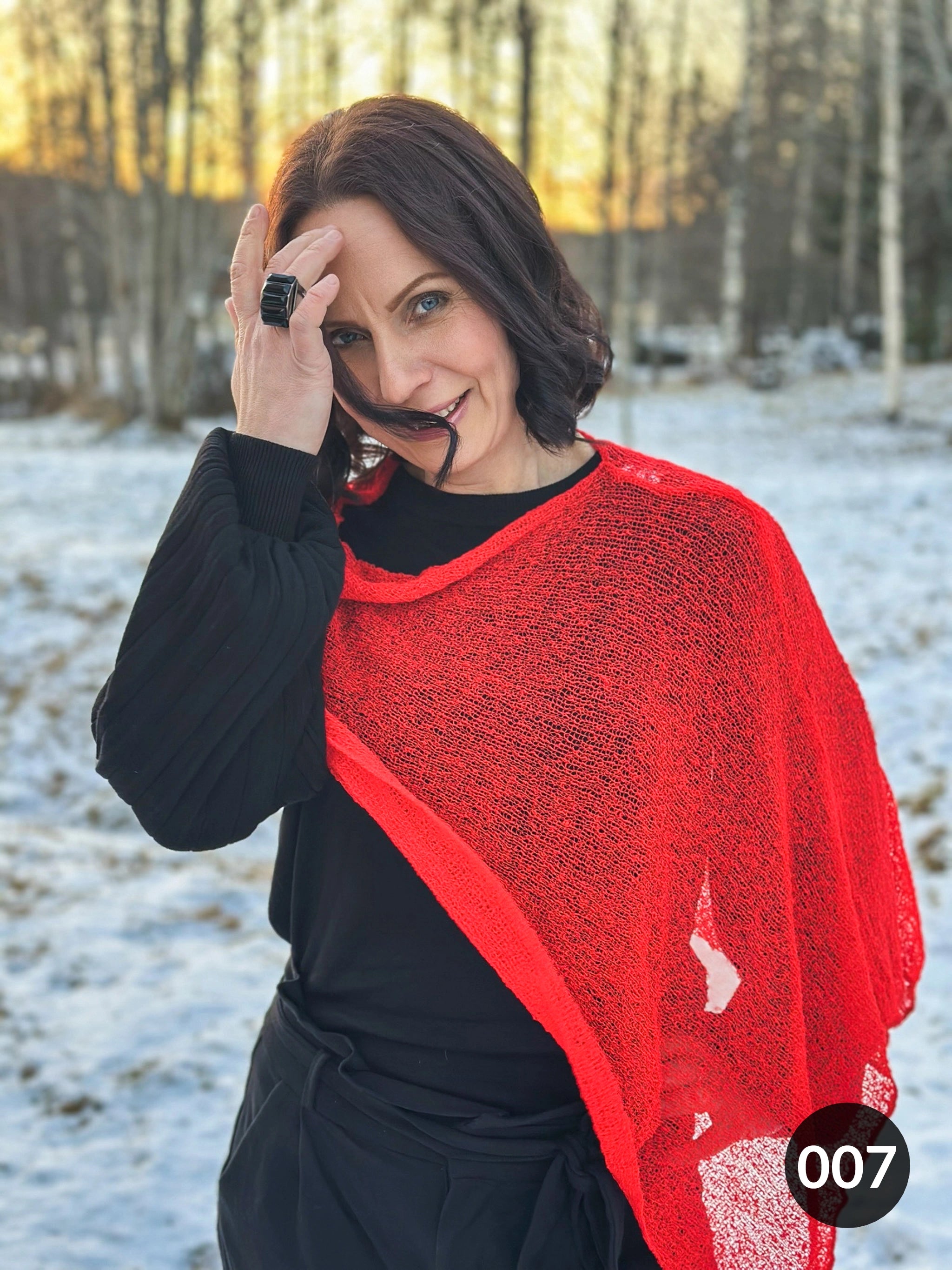 Ella Cape - Vår populära finstickade Cape i många färger | Ulla Jacobsson Kläder