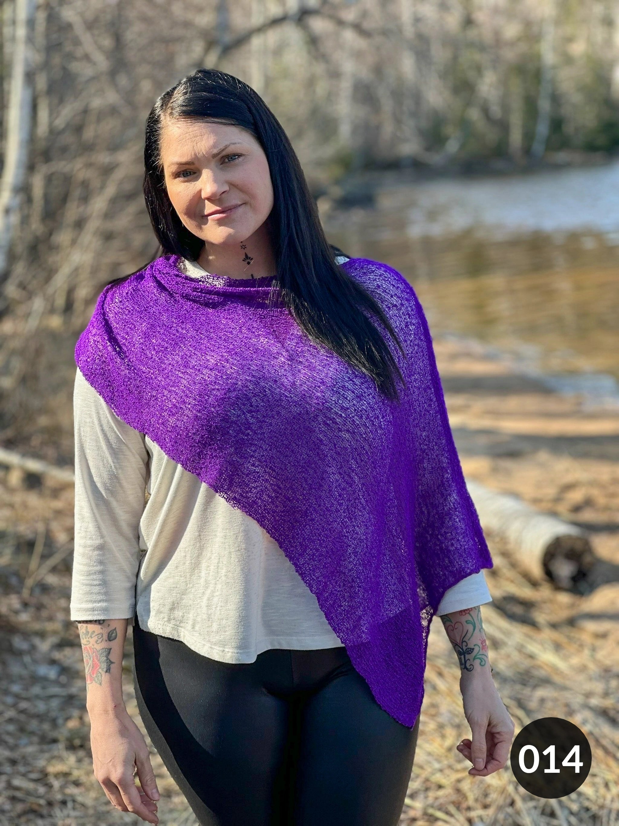 Ella Cape - Vår populära finstickade Cape i många färger | Ulla Jacobsson Kläder