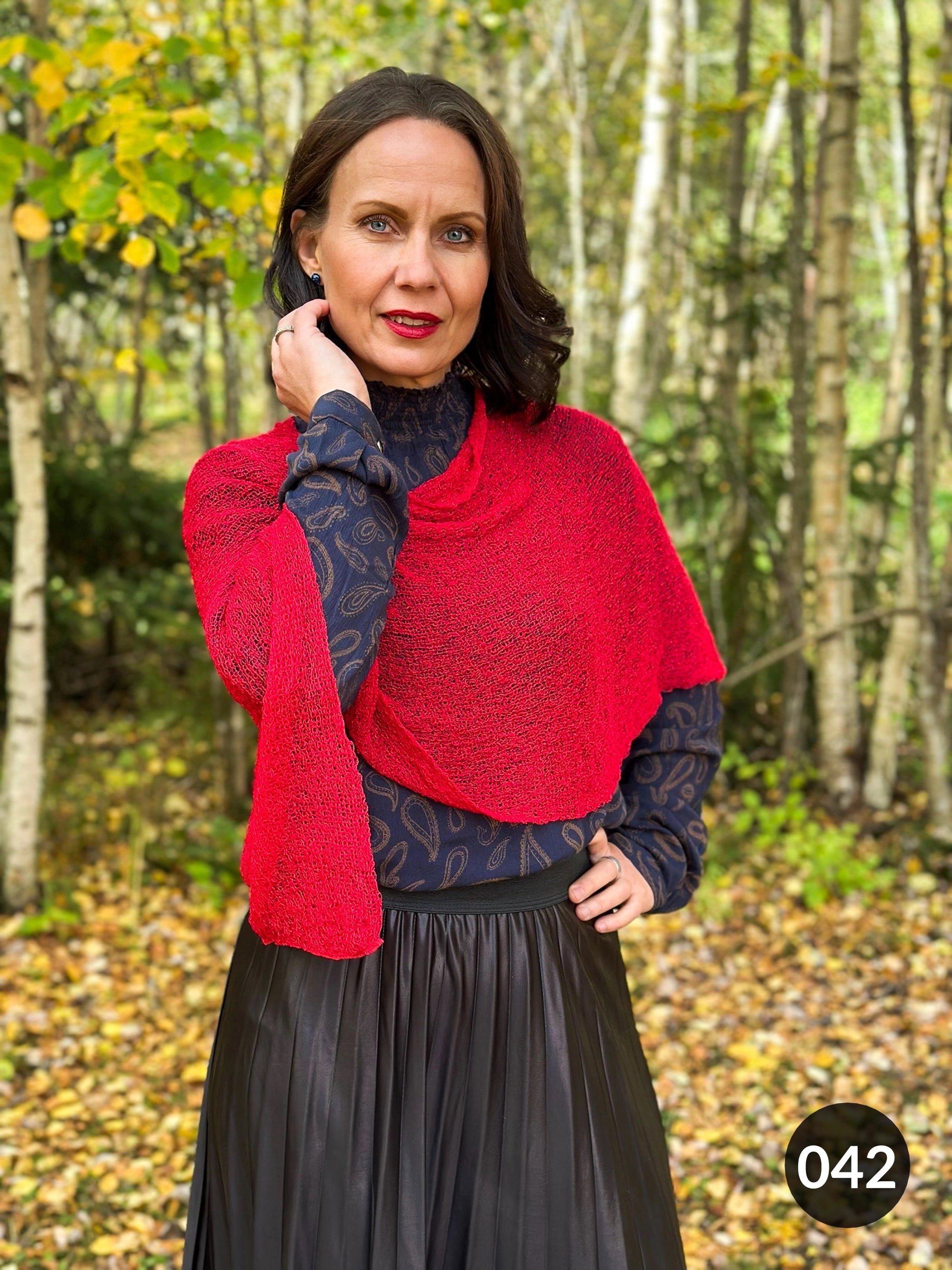 Ella Cape - Vår populära finstickade Cape i många färger | Ulla Jacobsson Kläder