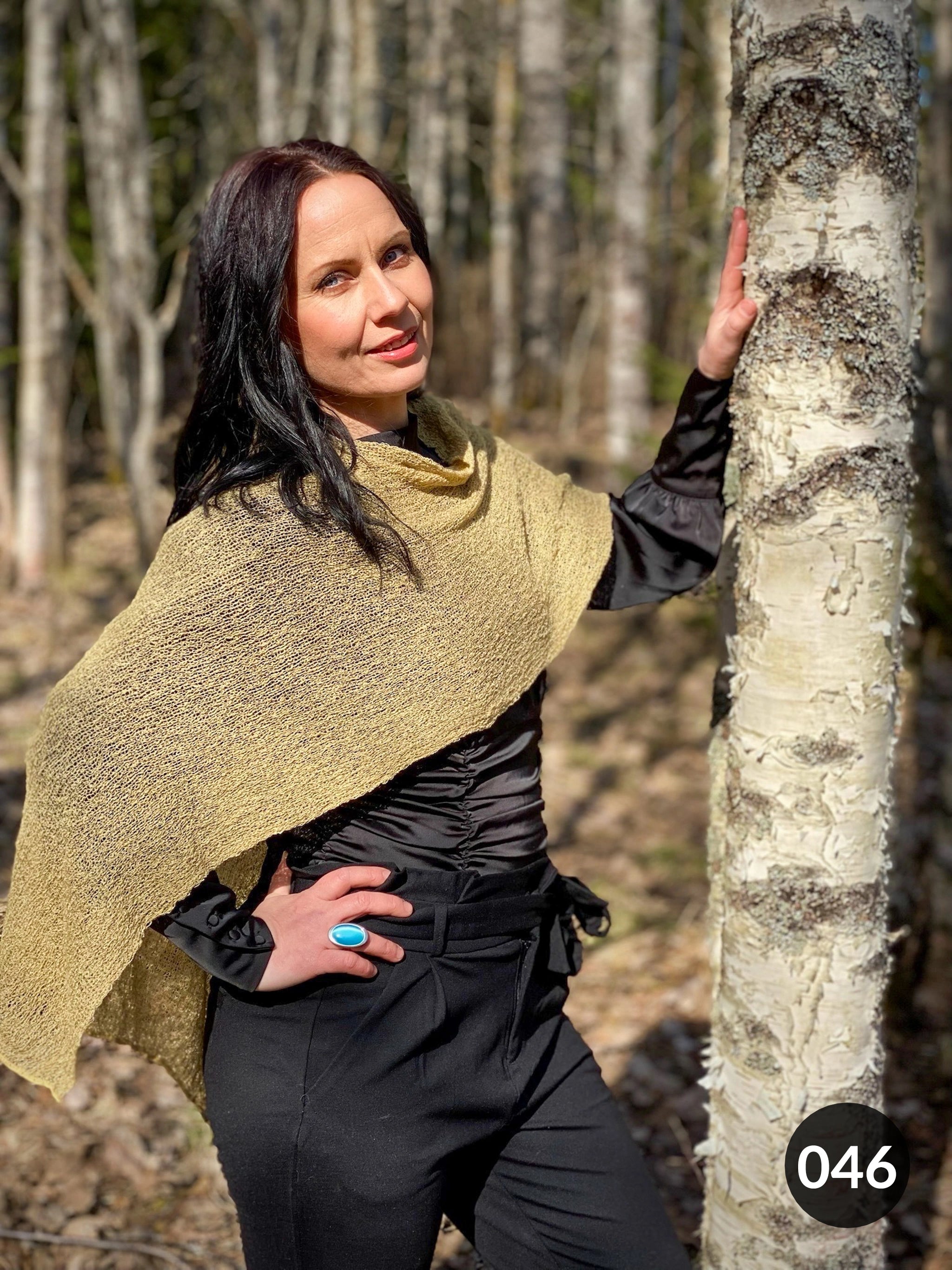 Ella Cape - Vår populära finstickade Cape i många färger | Ulla Jacobsson Kläder