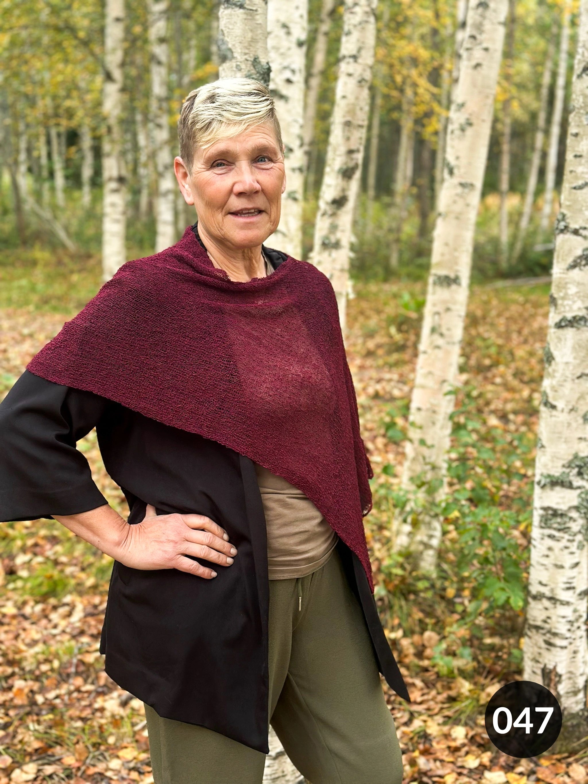 Ella Cape - Vår populära finstickade Cape i många färger | Ulla Jacobsson Kläder