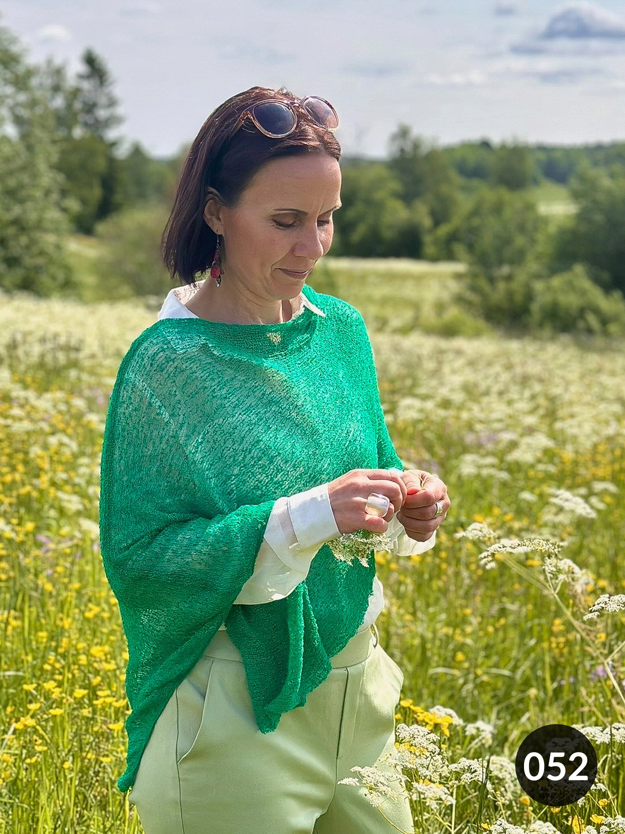 Ella Cape - Vår populära finstickade Cape i många färger | Ulla Jacobsson Kläder