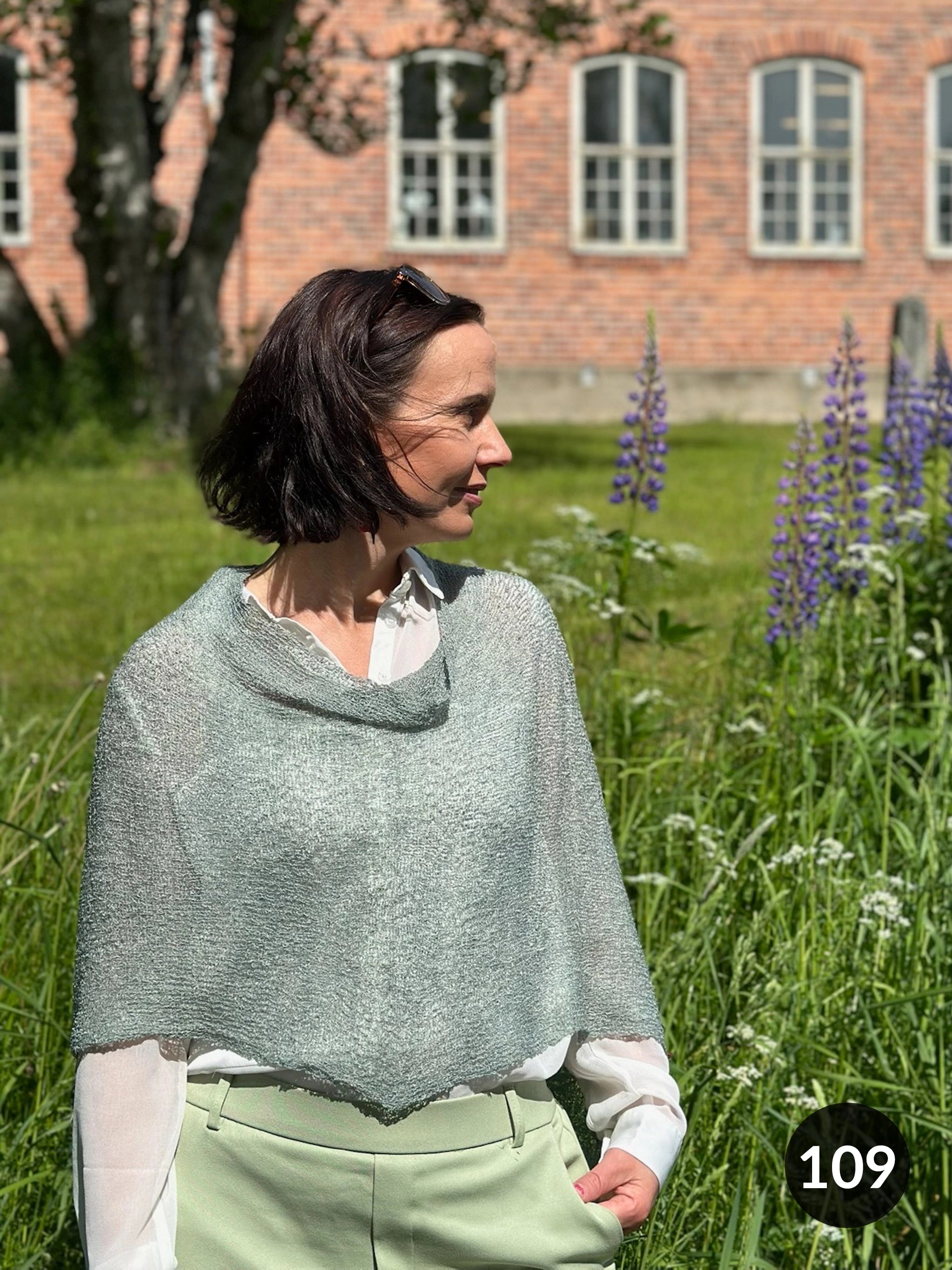 Ella Cape - Vår populära finstickade Cape i många färger | Ulla Jacobsson Kläder