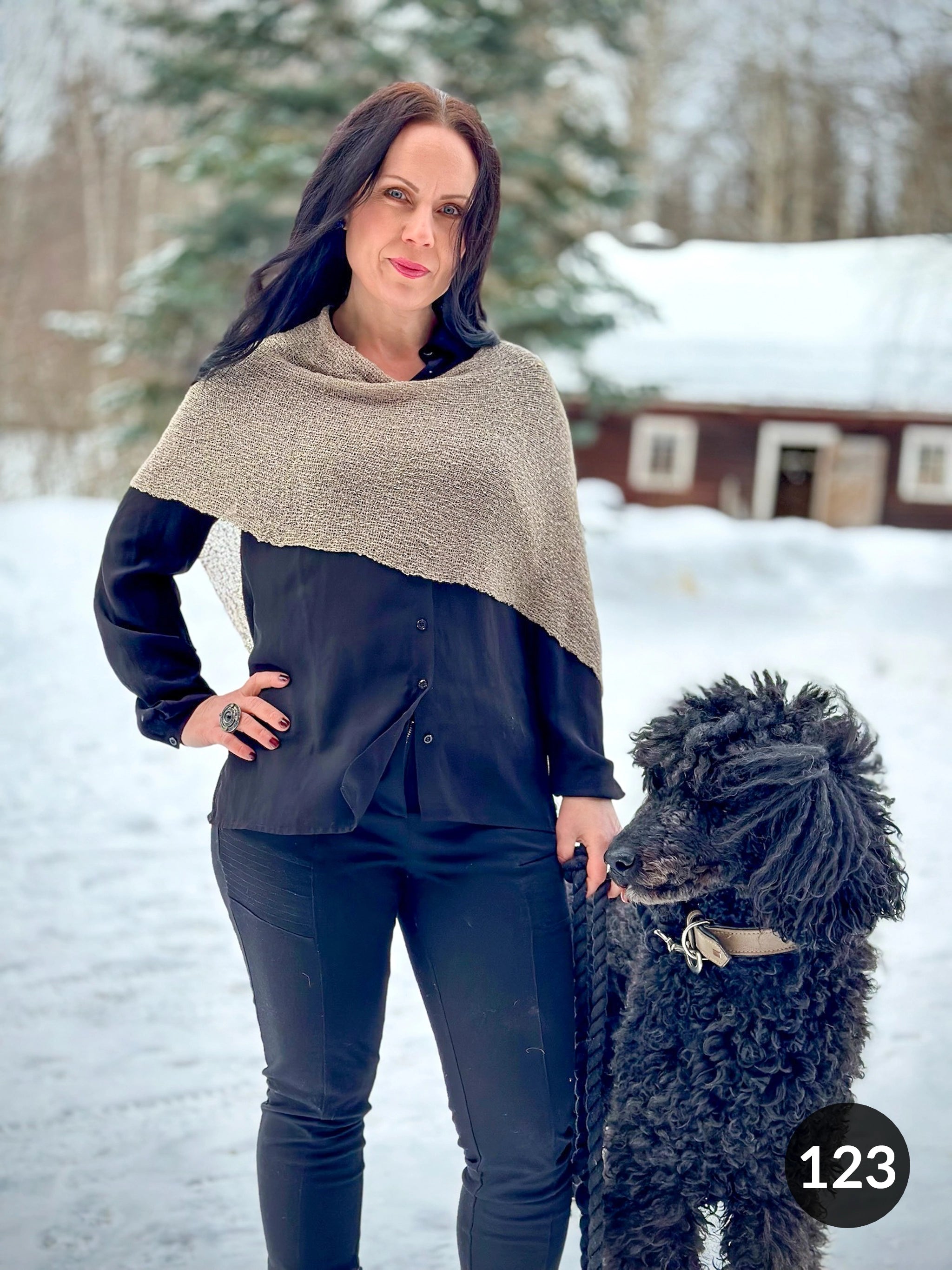 Ella Cape - Vår populära finstickade Cape i många färger | Ulla Jacobsson Kläder