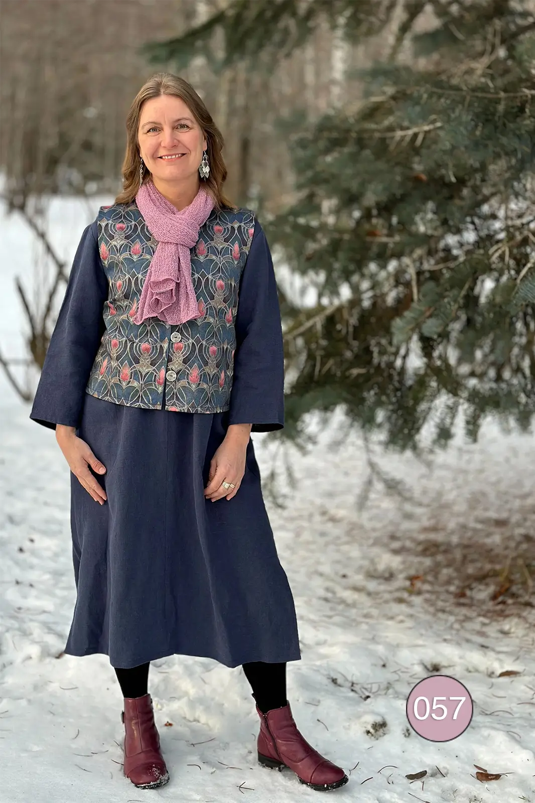 Almira - en finstickad sjal i många färger, Ulla Jacobsson