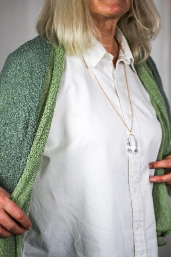 Almira - en finstickad sjal i många färger, Ulla Jacobsson