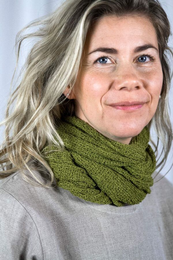 Sally - finstickad tubsjal i större modell, Ulla Jacobsson